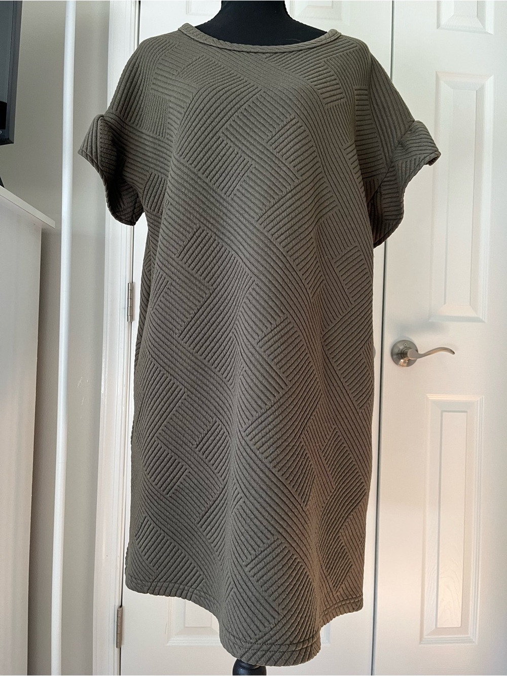 She + Sky Knit Dress Large Taupe Olive Pockets
